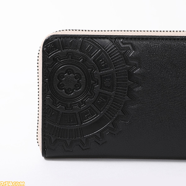 『Rewrite』千里朱音のコラボアイテムが登場。魔法陣やローブ姿をイメージした腕時計、バッグ、財布がラインアップ