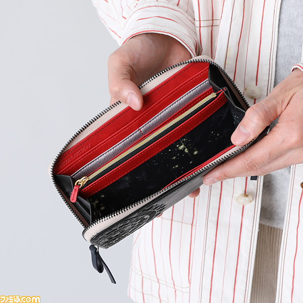 『Rewrite』千里朱音のコラボアイテムが登場。魔法陣やローブ姿をイメージした腕時計、バッグ、財布がラインアップ