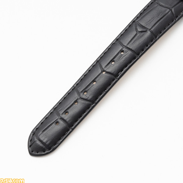 『Rewrite』千里朱音のコラボアイテムが登場。魔法陣やローブ姿をイメージした腕時計、バッグ、財布がラインアップ