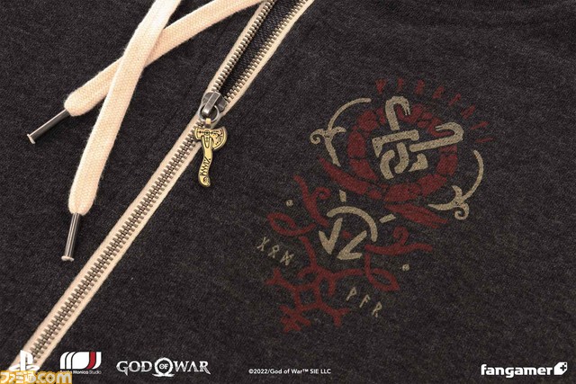 『ブラッドボーン』&『ゴッド・オブ・ウォー』オリジナルのファスナーチャーム付きパーカーが発売。Tシャツやピンバッジなどのグッズも販売中