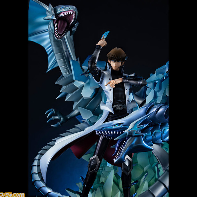 『遊☆戯☆王』青眼の白龍、青眼の亜白龍を従えた“海馬瀬人”がフィギュア化! 作品の世界観を凝縮した空間構成、エッジの効いた造形と彩色を高次元で融合させ立体化