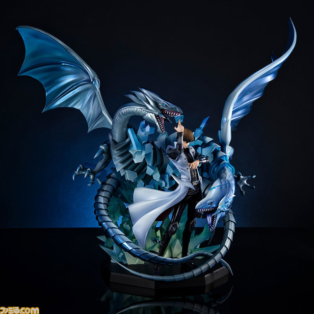 『遊☆戯☆王』青眼の白龍、青眼の亜白龍を従えた“海馬瀬人”がフィギュア化! 作品の世界観を凝縮した空間構成、エッジの効いた造形と彩色を高次元で融合させ立体化