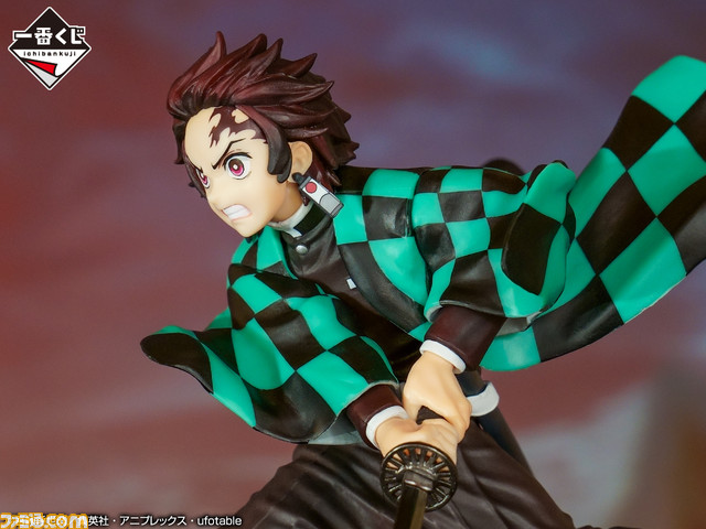 【鬼滅の刃】一番くじ『宇髄天元 見参！』が2月26日発売。大きな天元様フィギュアやかわいい天元様ぬいぐるみをド派手に手に入れよう！