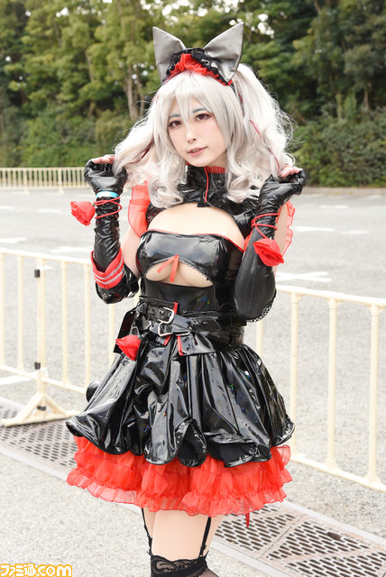 美麗コスプレイヤー30選! 2年ぶりのワンフェスに『着せ恋』ヒロイン、擬人化『シン・ゴジラ』、等身大『ガンダム』MSらが大集結