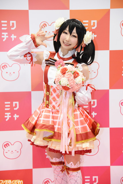 美麗コスプレイヤー30選! 2年ぶりのワンフェスに『着せ恋』ヒロイン、擬人化『シン・ゴジラ』、等身大『ガンダム』MSらが大集結