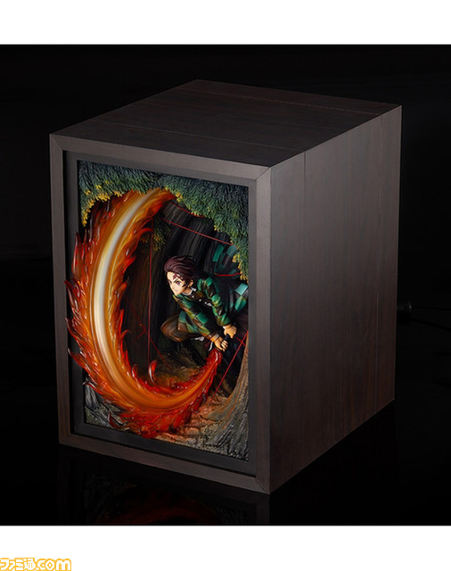 『鬼滅の刃』“ヒノカミ神楽 円舞”を放つ炭治郎のフィギュアが登場。那田蜘蛛山の背景や“累の糸”など名シーンを完全再現