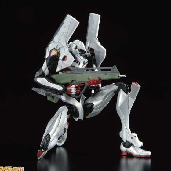 『エヴァンゲリオン』4号機が立体化。専用シールドなどの多彩な武装やオプションパーツによりさまざまなポージングが可能