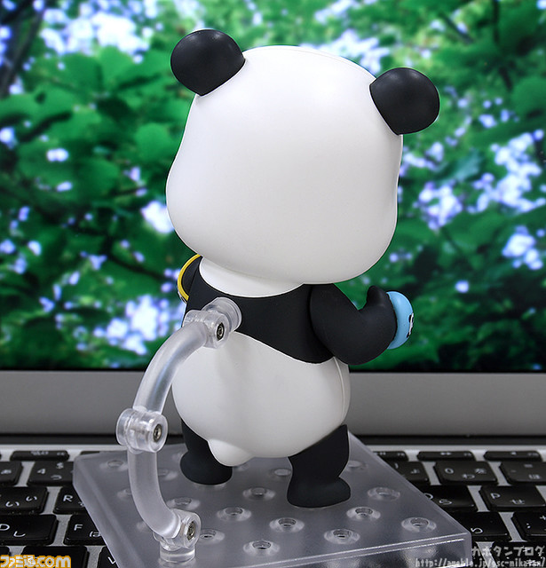 『呪術廻戦』パンダのねんどろいどが本日予約開始。オプションパーツには“腕章”“パンダのプロップ”“風船”に加え“赤ちゃん時代のパンダ”が付属