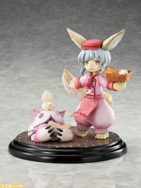 『メイドインアビス』“ナナチ&ミーティ”描き下ろしイラストのフィギュアが登場。あみあみ限定でA6サイズのミニアクリルキャラクタープレートも付属