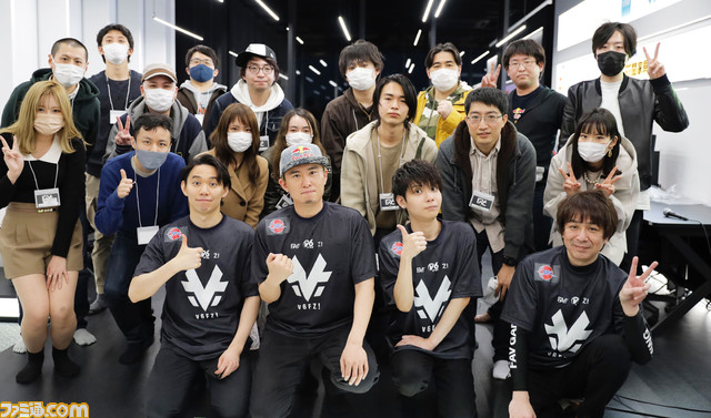 sako、りゅうせい、ときど、ボンちゃんがファンと触れ合った“v6プラス FAV Rohto Z!ファンミーティング”を多数の写真を交えてリポート