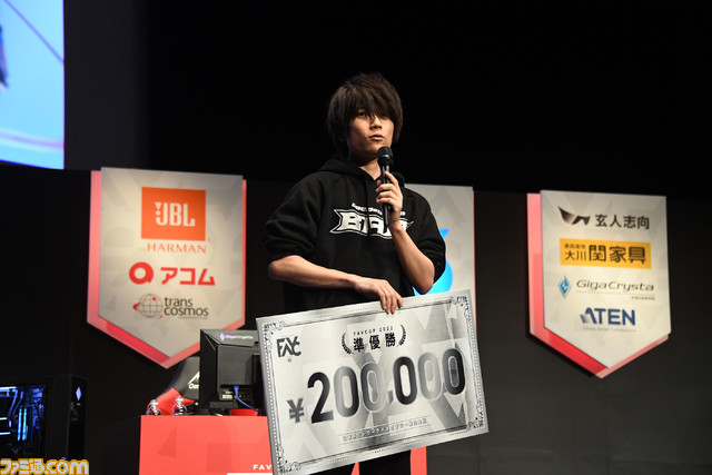 FAVCUP2022『スト5』部門はウメハラ選手が逆転優勝！ オフライン開催で盛り上がった現地の様子をお届け