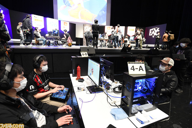 FAVCUP2022『スト5』部門はウメハラ選手が逆転優勝！ オフライン開催で盛り上がった現地の様子をお届け