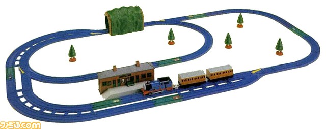 『きかんしゃトーマス』特許出願中の“蒸気給水タンクユニット”を採用し本当に“蒸気”が出る大型トーマスが登場。40種類のおしゃべりと10種類の音も収録