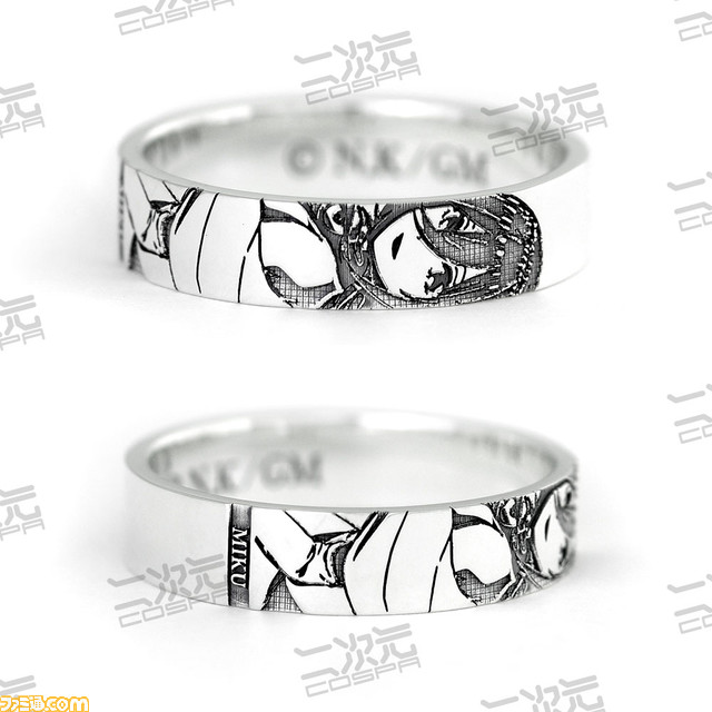 映画『五等分の花嫁』“シルバーリング ウェディングドレスVer.”が登場。一花・二乃・三玖・四葉・五月、「Forever in love」メッセージを精密な彫刻で表現