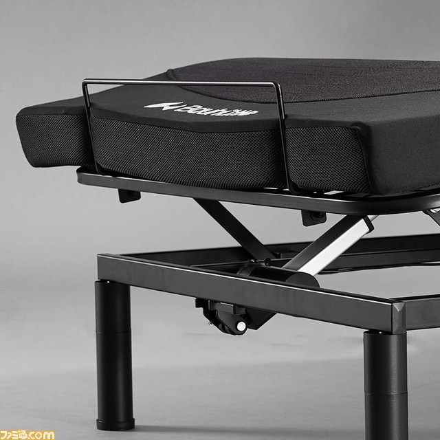 バウヒュッテより“電動ゲーミングベッド”が発売。背部と脚部が別々に稼動してどんな姿勢にもフィット。一日中ベッドの上でごろごろしながらゲームがプレイ可能に！