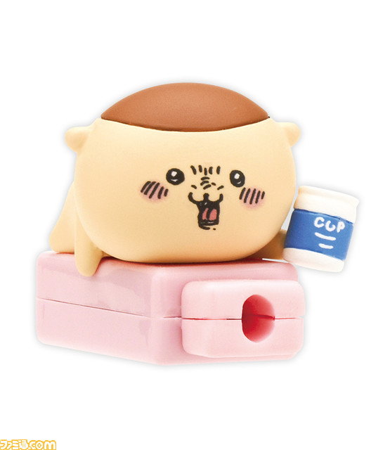 “ちいかわ ぎゅっと抱きつきケーブルカバー2”が4月中旬よりカプセルトイにて発売。モモンガ、くりまんじゅう、鎧さんが加わった全6種がラインアップ