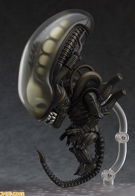 『エイリアン』の恐ろし気な雰囲気が表現されたねんどろいどが登場。フェイスハガーやチェストバスターのオプションパーツも付属