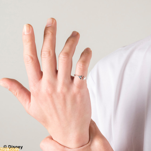 『キングダム ハーツ』の20周年記念シリーズ関連商品が予約開始。江戸切子 オールドグラスや自動巻き機械式時計、セミオーダーリングなど、豪華アイテムの数々をチェック!