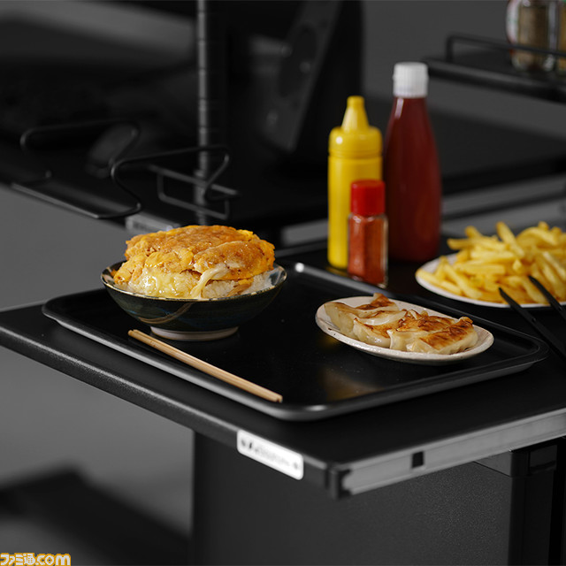 バウヒュッテよりデスクの横に冷蔵庫&レンジを収納する“デスク飯パントリー”発売。ゲームの合間などにいつでも美味しい“デスク飯”を用意することが可能に！