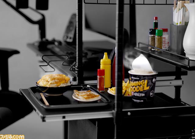 バウヒュッテよりデスクの横に冷蔵庫&レンジを収納する“デスク飯パントリー”発売。ゲームの合間などにいつでも美味しい“デスク飯”を用意することが可能に！