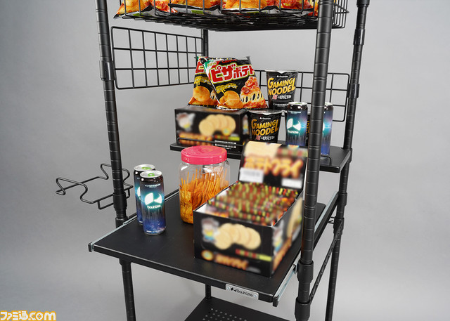 バウヒュッテよりデスクの横に冷蔵庫&レンジを収納する“デスク飯パントリー”発売。ゲームの合間などにいつでも美味しい“デスク飯”を用意することが可能に！