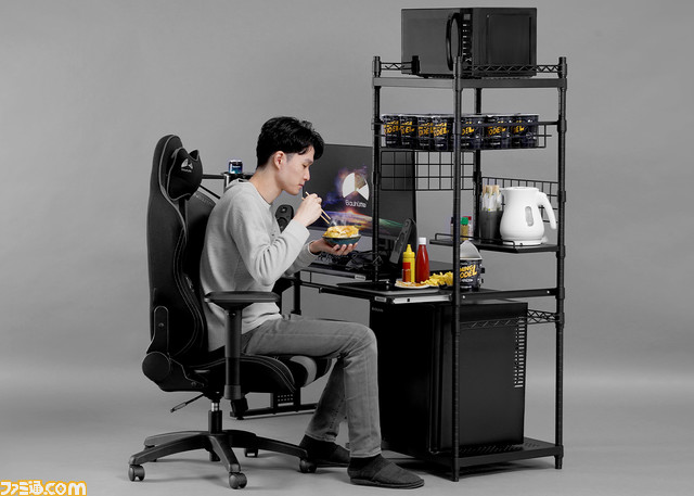 バウヒュッテよりデスクの横に冷蔵庫&レンジを収納する“デスク飯パントリー”発売。ゲームの合間などにいつでも美味しい“デスク飯”を用意することが可能に！