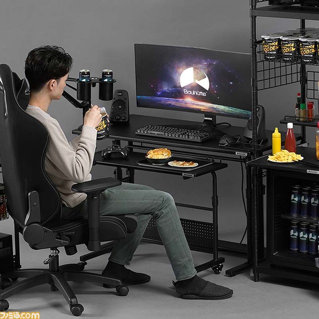 バウヒュッテよりデスクの横に冷蔵庫&レンジを収納する“デスク飯パントリー”発売。ゲームの合間などにいつでも美味しい“デスク飯”を用意することが可能に！