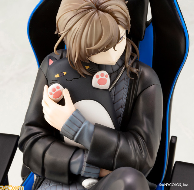 【にじさんじ】ロトのぬいぐるみを抱きしめながら柔らかな笑顔を浮かべるかなかなのフィギュアが登場。繊細さと透明感が相まって軽やかな仕上がりに