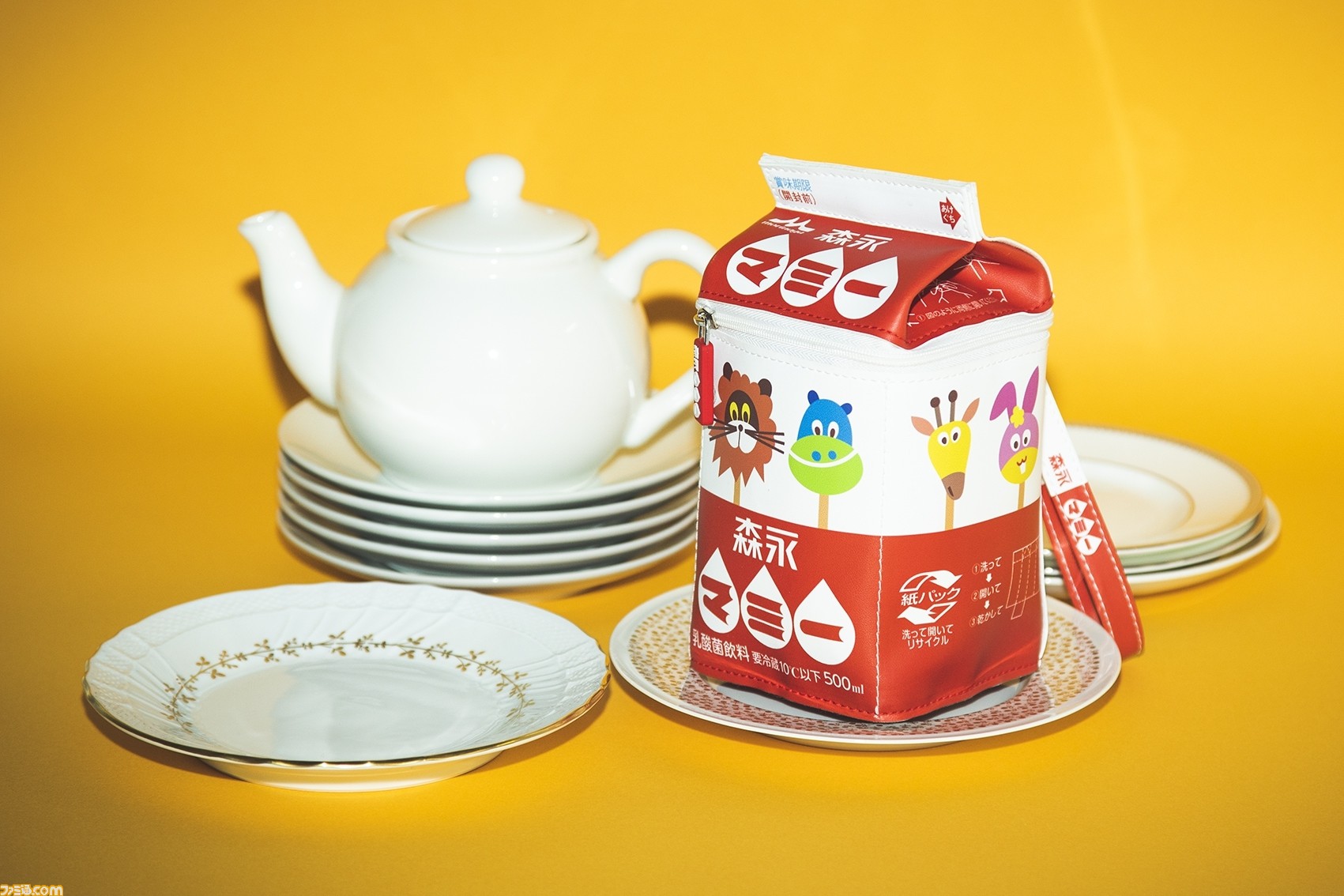 懐かしの“森永マミー”を再現したパック型ポーチが5/7に発売。側面表示