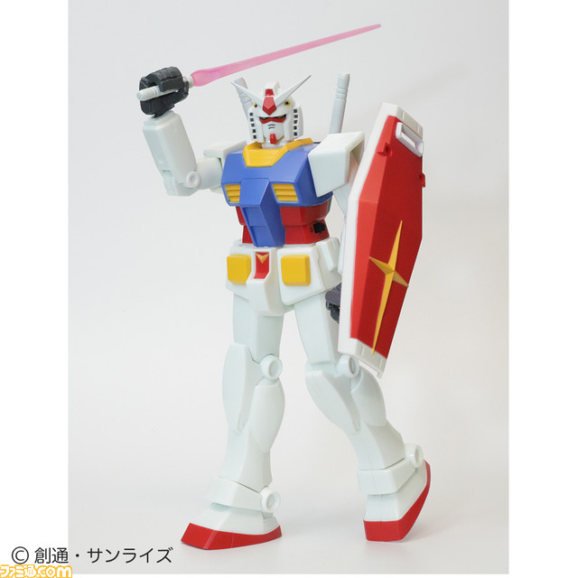 機動戦士ガンダム のサウンドフィギュアが登場 起動音やビームライフルの発射音など4種類を収録 懐かしい玩具の動きを楽しめるレトロ仕様 ゲーム エンタメ最新情報のファミ通 Com