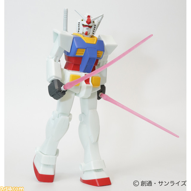 機動戦士ガンダム のサウンドフィギュアが登場 起動音やビームライフルの発射音など4種類を収録 懐かしい玩具の動きを楽しめるレトロ仕様 ゲーム エンタメ最新情報のファミ通 Com
