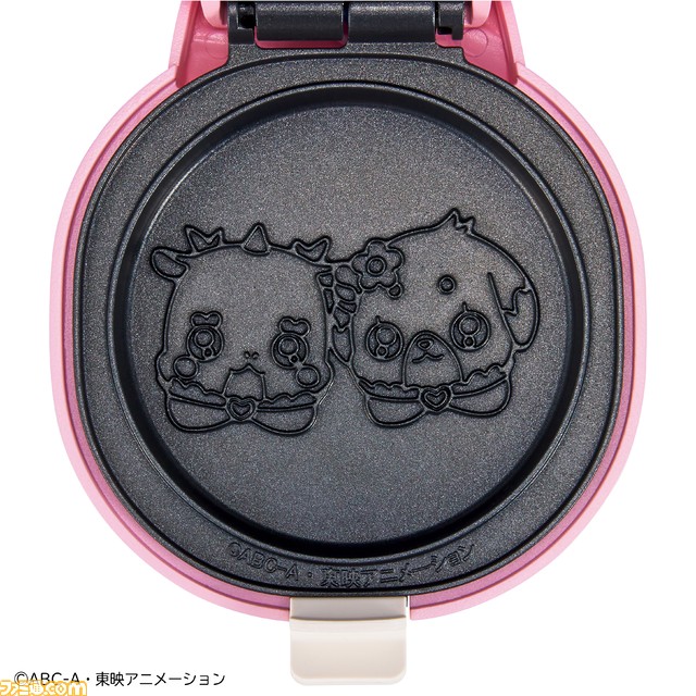 『デリシャスパーティ プリキュア』のパンケーキメーカーが予約開始。コメコメとパムパム&メンメンの焼き目がつくデリシャスなアイテム