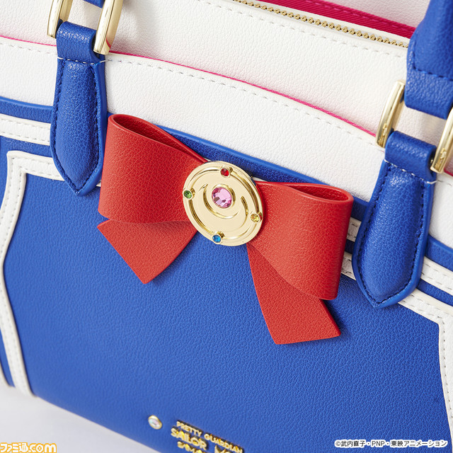 『セーラームーン』とサマンサがコラボ。セーラームーンのコスチューム風のハンドバッグ、ワンピースなど33種のアイテムがずらり