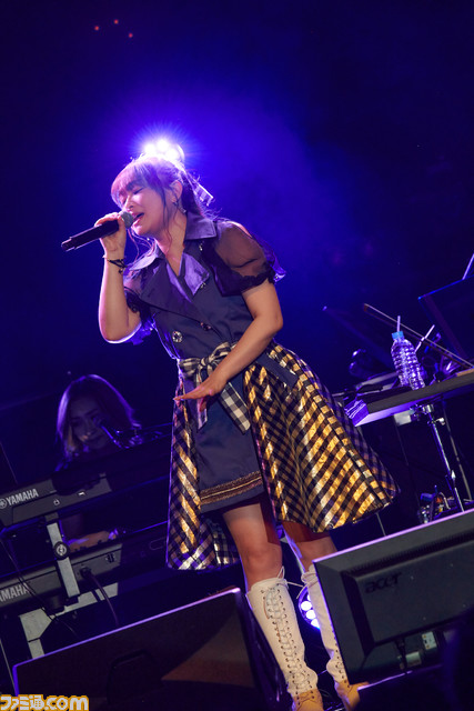 “今井麻美Live 2022「Wonderful Journey」東京公演”リポート。さらにパワーアップした歌声が会場に響き渡る