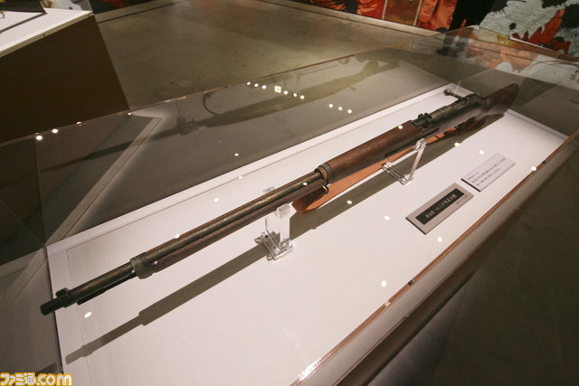 『ゴールデンカムイ展』フォトレポート。野田サトル氏のイラストや資料が大量展示ッ!! ヒグマの剥製やチタタㇷ゚食品サンプルなど見どころ満載な“超特盛闇鍋展覧会”