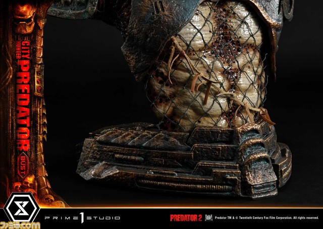 映画『プレデター2』シティハンタープレデターの胸像が予約開始。ドレッドヘアのような頭部や生々しい皮膚の質感、造形・彩色表現が大胆で繊細な仕上がりに