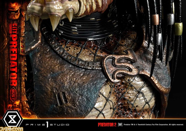 映画『プレデター2』シティハンタープレデターの胸像が予約開始。ドレッドヘアのような頭部や生々しい皮膚の質感、造形・彩色表現が大胆で繊細な仕上がりに
