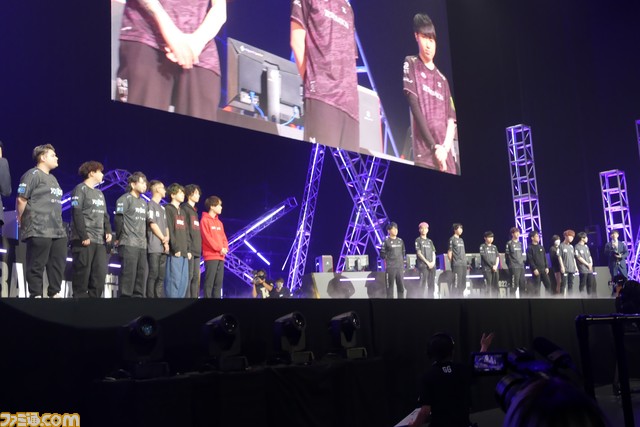 “RAGE VALORANT”Day2リポート。プロのガチプレイに6000人超の観客が沸く！ Laz＆neth「他チームが活躍するのは嬉しいけど悔しい。お互いプライドが高いので（笑）」