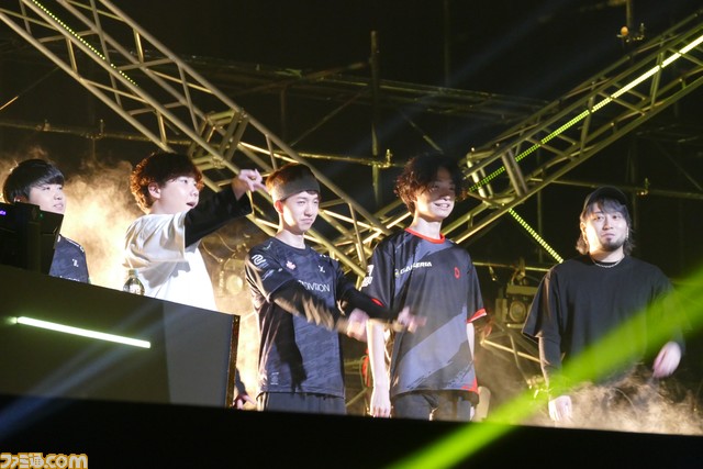 “RAGE VALORANT”Day2リポート。プロのガチプレイに6000人超の観客が沸く！ Laz＆neth「他チームが活躍するのは嬉しいけど悔しい。お互いプライドが高いので（笑）」