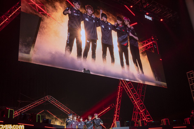 “RAGE VALORANT”Day2リポート。プロのガチプレイに6000人超の観客が沸く！ Laz＆neth「他チームが活躍するのは嬉しいけど悔しい。お互いプライドが高いので（笑）」