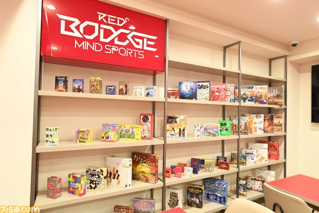 それはゲーミングサウナ? “ととのう度”でランキング化する個室サウナ“レッド イーサウナ上野”を初体験。そこは宇宙とつながっていた