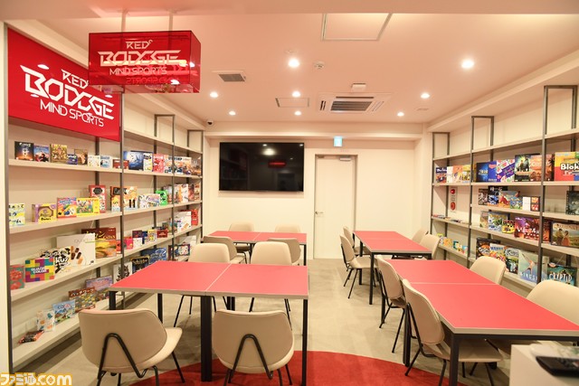 それはゲーミングサウナ? “ととのう度”でランキング化する個室サウナ“レッド イーサウナ上野”を初体験。そこは宇宙とつながっていた