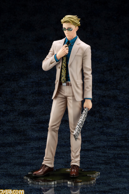 『呪術廻戦』より七海建人のフィギュアが登場。ネクタイを緩める仕草で大人っぽさを表現