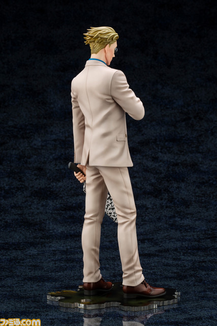 『呪術廻戦』より七海建人のフィギュアが登場。ネクタイを緩める仕草で大人っぽさを表現