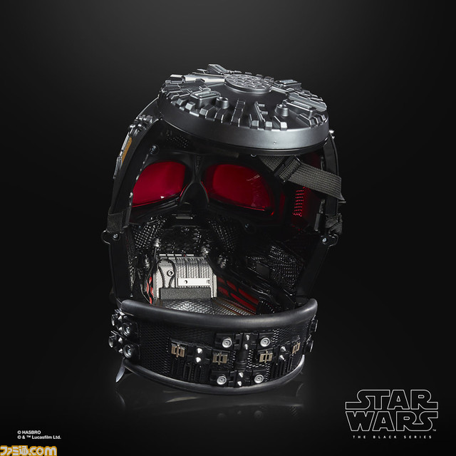 『スター・ウォーズ』Disney+で好評配信中のドラマ『オビ=ワン・ケノービ』最新ライトセーバーやダース・ベイダーのヘルメットが実物大レプリカで登場!