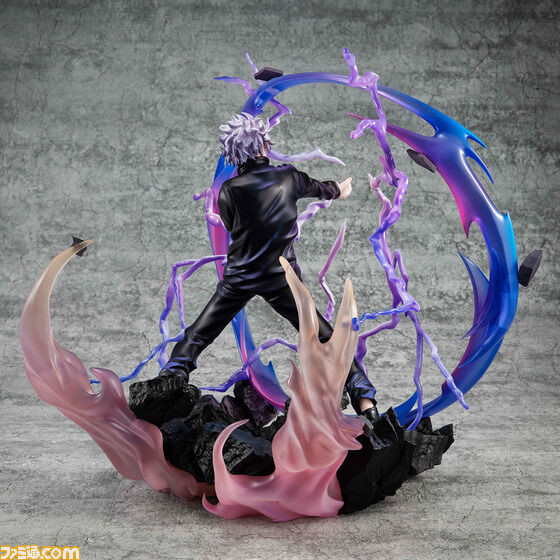 『呪術廻戦』虚式“茈”を放つ五条悟が全高約26.5センチの大型フィギュアに。術式のエフェクトや爆風になびく髪などが表現されたハイクオリティーな造形に注目