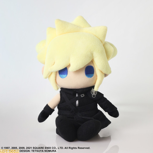 『FF7』25周年記念グッズが発売。クラウドのぬいぐるみ、25周年ロゴを大きくデザインしたTシャツやマグカップ、ガラスプレートで25周年をお祝い