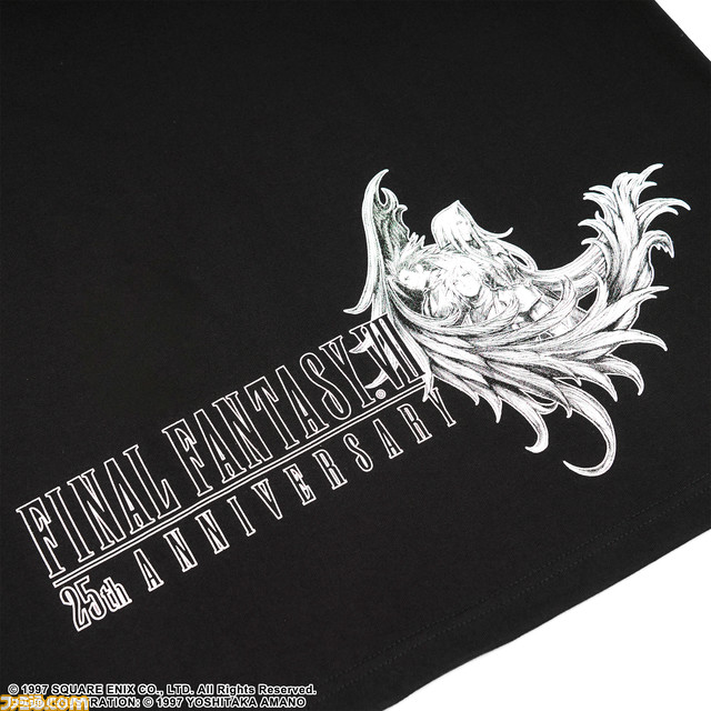 『FF7』25周年記念グッズが発売。クラウドのぬいぐるみ、25周年ロゴを大きくデザインしたTシャツやマグカップ、ガラスプレートで25周年をお祝い