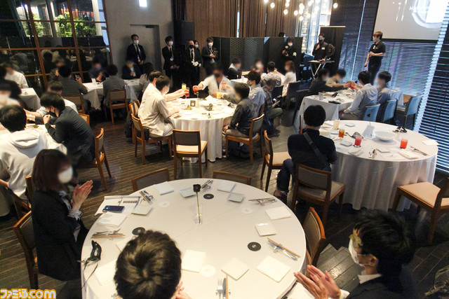 『メイプルストーリー』1万円のメロンとお茶で格付けチェック！ 美食だらけの晩餐会オフラインイベント“Secret Party 2022”でスライムもおいしくいただきました。