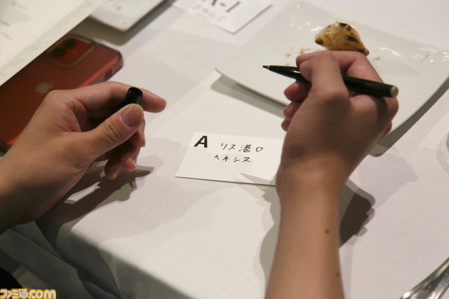 『メイプルストーリー』1万円のメロンとお茶で格付けチェック！ 美食だらけの晩餐会オフラインイベント“Secret Party 2022”でスライムもおいしくいただきました。